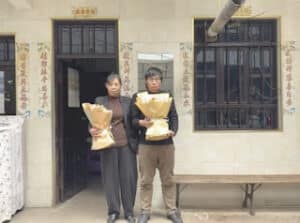Chang Hao ended his detention and reunited with his wife